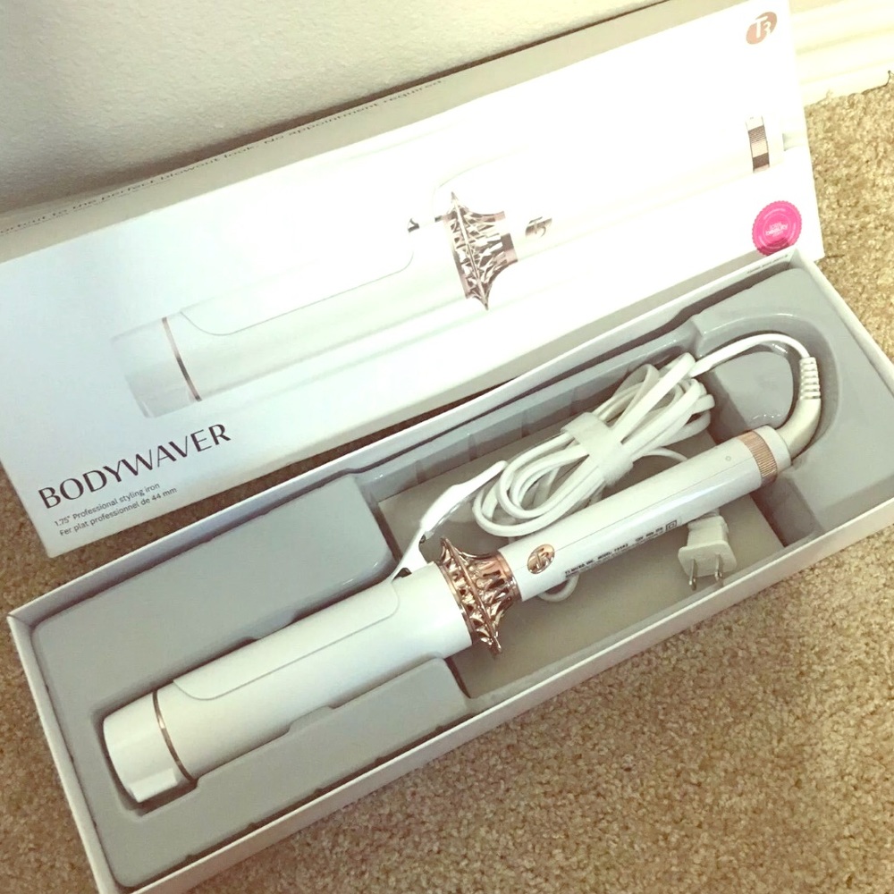 T3 Bodywaver curling iron 1.75 inch barrel